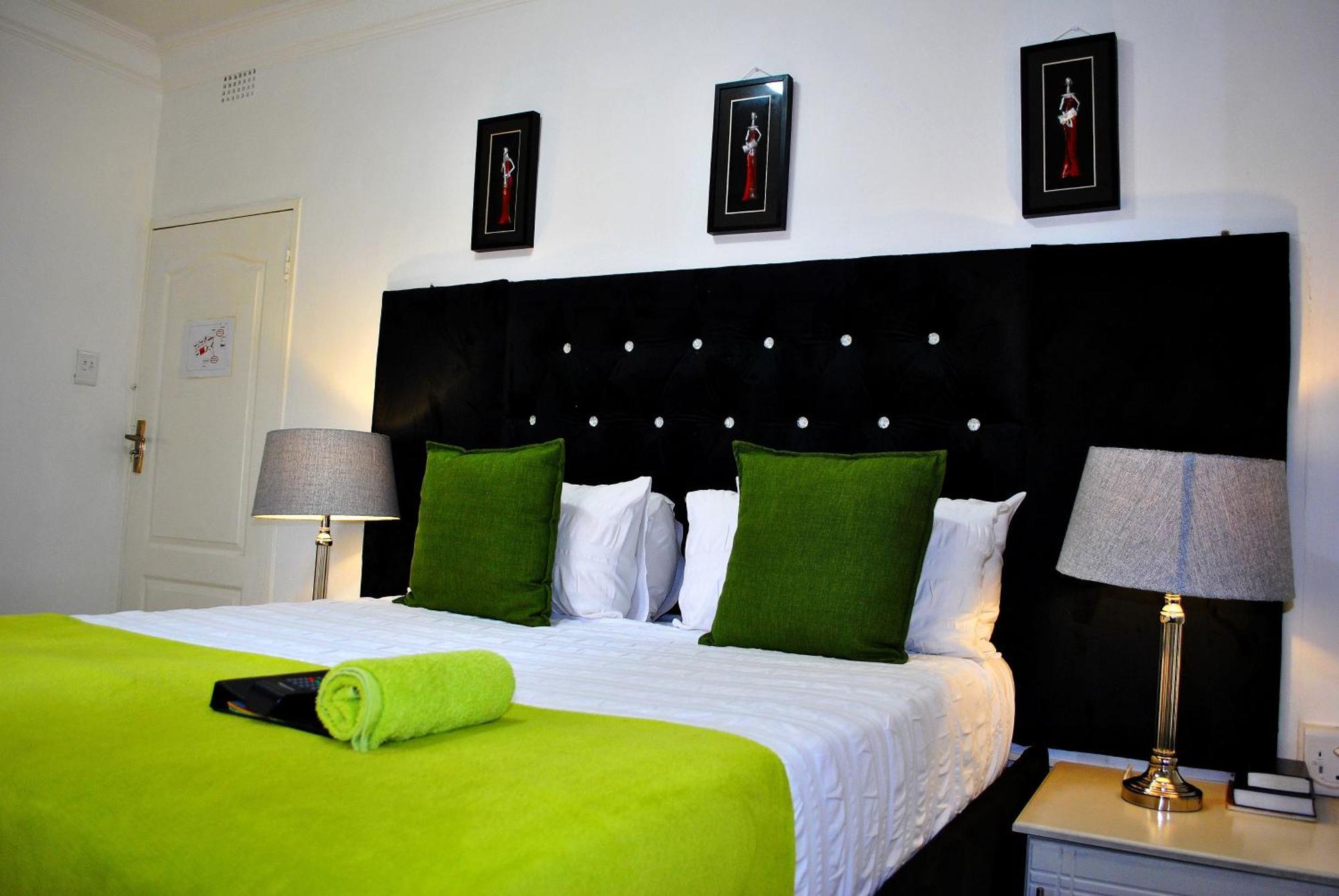טזאנין Lapologa Bed & Breakfast מראה חיצוני תמונה