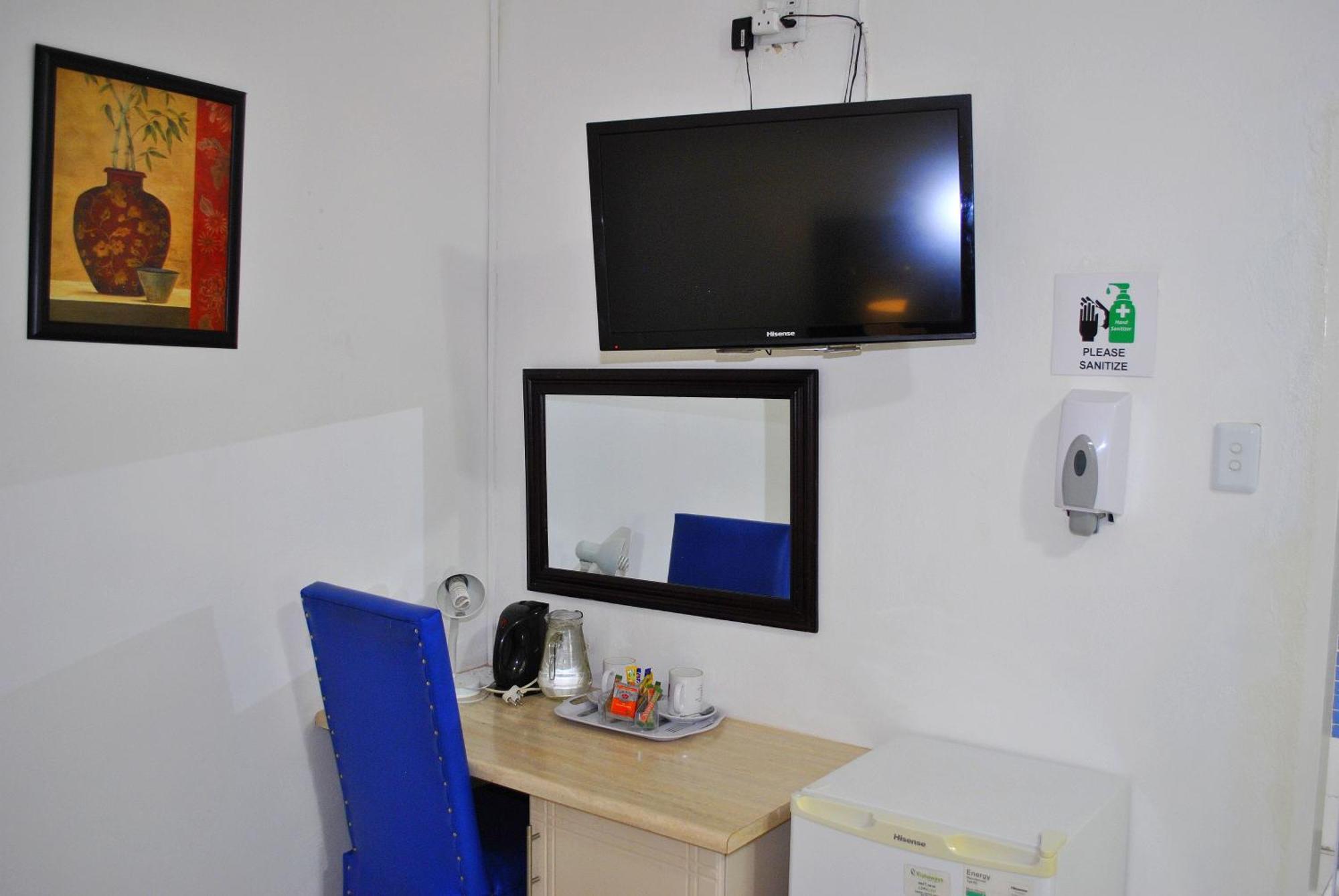 טזאנין Lapologa Bed & Breakfast מראה חיצוני תמונה