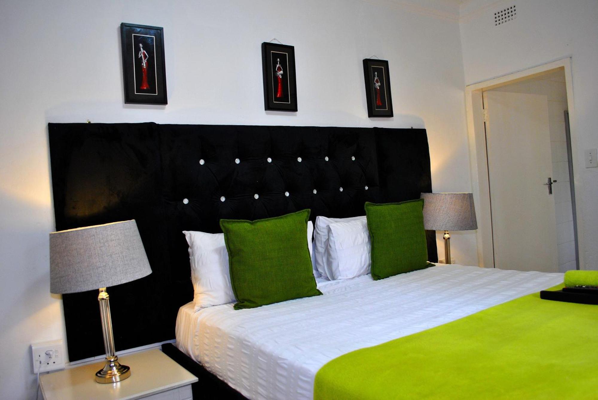 טזאנין Lapologa Bed & Breakfast מראה חיצוני תמונה
