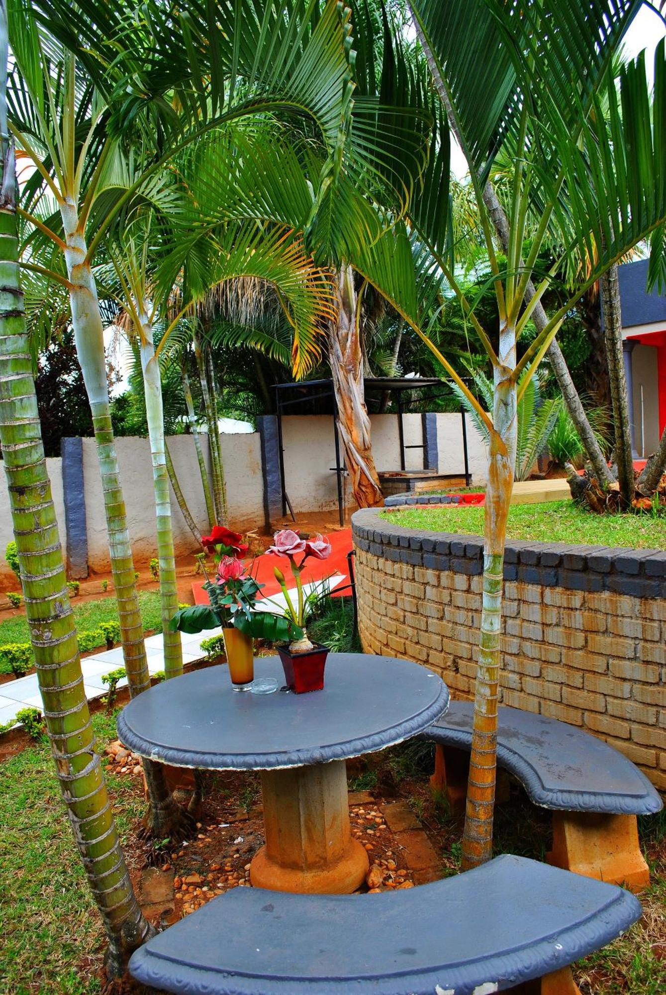 טזאנין Lapologa Bed & Breakfast מראה חיצוני תמונה