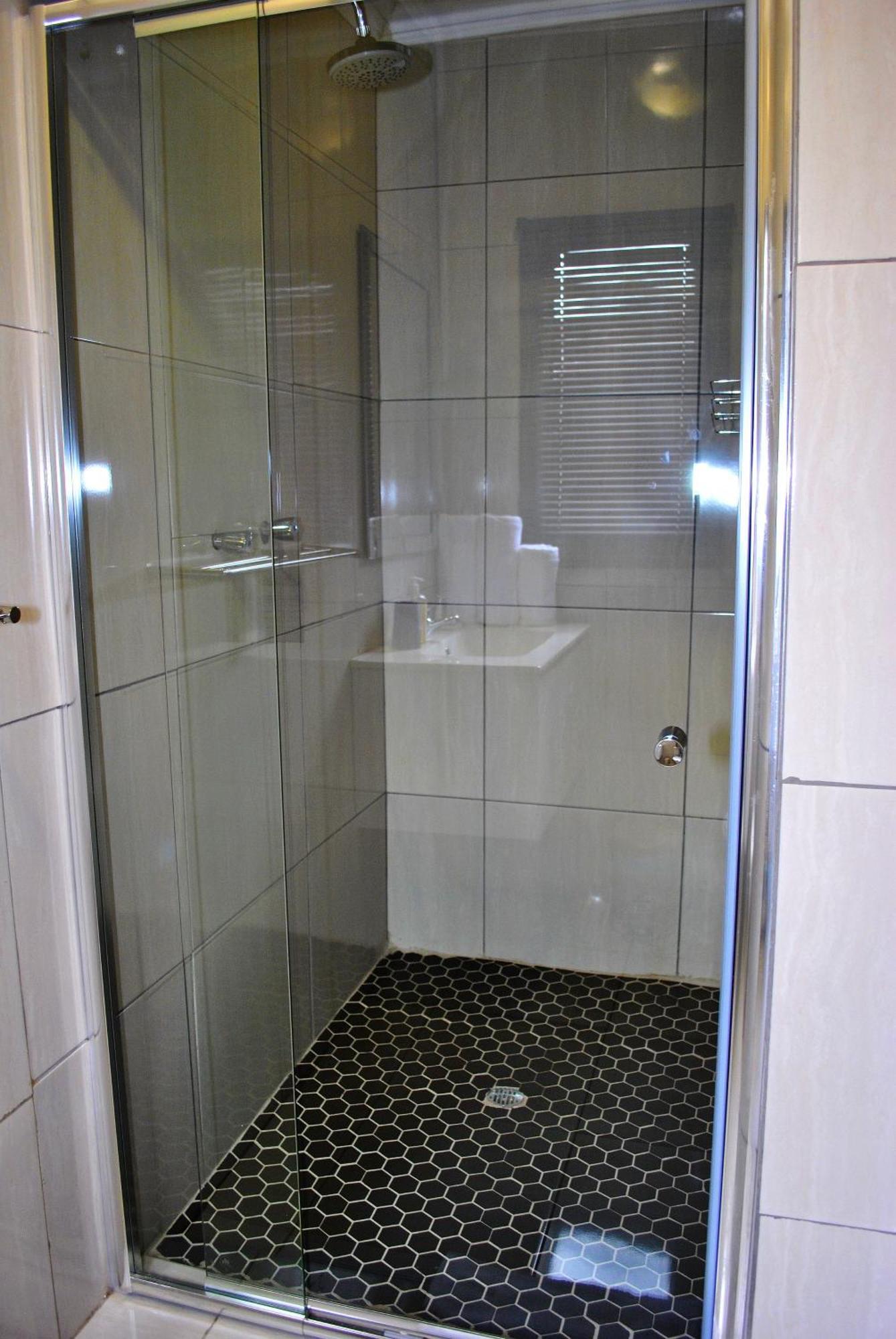 טזאנין Lapologa Bed & Breakfast מראה חיצוני תמונה